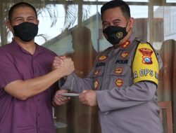 Hari ke 3 Idul Fitri, Kapolres Gresik Beri Surprise Dandim 0817 yang Berulang Tahun