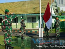 Tiap Senin Dengan Khidmat Prajurit Kodim 0817/Gresik Laksanakan Upacara Bendera