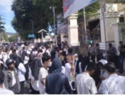 Artis Nikita Mirzani Diaksi Demo Ratusan Massa dari Aliansi Pemuda Minang, Ada Apa?