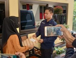 Heroik Kejar Jambret, Perempuan Muda Asal Kromengan Dapatkan Penghargaan Kapolres Malang