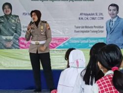Tanamkan Disiplin Lalu Lintas Sejak Dini, Satlantas Polres Gresik Gelar Police Goes To School