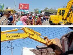 Satpol PP Pemkab Sidoarjo Laksanakan Eksekusi Lapak di Jl Aloha Juanda Berjalan Lancar