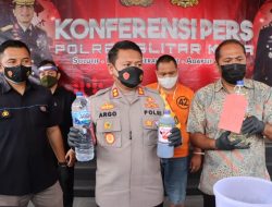 Satreskrim Polres Blitar Kota Tangkap Peracik Miras Oplosan Penyebab 2 Orang Meninggal Dunia