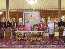 Keraton Surakarta Anugerahi Bupati Sidoarjo Gus Muhdlor Gelar Kanjeng Raden Aryo Tumenggung