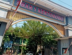 Orang Tua Siswa Baru SMAN 1 KERTOSONO Keluhkan Biaya Masuk Sekolah Mahal