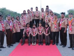 Usai Pimpin Apel Besar Peringatan Hari Pramuka ke-61, Bupati Gus Yani Dan Wabup Bu Min “Diserbu” Selfi