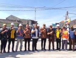 Proyek Jalan Simpang Tiga Pasar Tulangan Disidak Bupati Sidoarjo, Ini Titik Betonisasi yang Sudah Tuntas