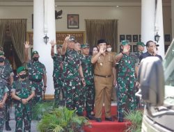 Kontingen Sepak Bola Liga Santri Piala KSAD, Kodam V/Brawijaya Diberangkatkan oleh Pangdam