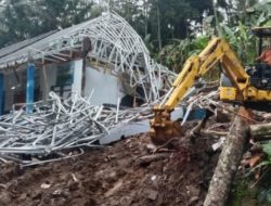 SDN 4 KEDUNG BANTENG RUSAK PARAH AKIBAT TERTIMPA LONGSOR