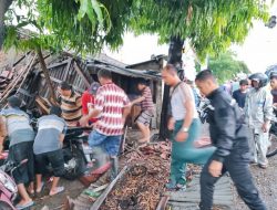 Angin Puting Beliung Ngamuk di Desa Tumapel Duduksampeyan, 3 Korban Luka dan Patah Tulang