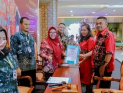 Dispenduk Capil Gresik Buka Pelayanan Adminduk di Gress Mall Gresik, Antusiasme Warga Sangat Luar Biasa