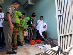 Letakkan Batu Pertama Renovasi TPA Dan KB Muslimat NU Pelangi, Bu Min Sampaikan Pentingnya Pendidikan Anak Sejak Dini