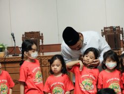 Terima Kunjungan TK Muslimat NU 29 Mahkota, Gus Yani Nikmati Momen Hangat Bersama Anak-Anak