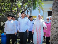 Hormati Para Pendahulu, Gus Yani Dan Bu Min Bersama Jajaran OPD Gresik Ziarahi Makam Para Auliya