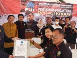 Ketua Umum PJI Hartanto Boechori Lantik Ketua PJI Kudus