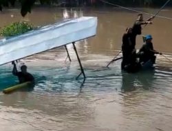 Perahu Tambang Surabaya Terbalik, 12 Orang Selamat dan Satu Orang Hilang