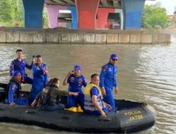 Sesosok Mayat Ditemukan Dibawah Jembatan Tol Gunungsari, Cirinya Mirip Korban Tenggelamnya Kapal Penyebrangan