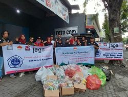 Bulan Suci Ramadhan DPC Korak Gresik Tebar Kebaikan Bagikan 500 Takjil