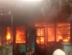 Rumah Ludes Terbakar di Bogen Tambaksari Surabaya