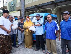 Memasuki Akhir Ramadhan, Bu Min Kembali Berikan Sembako Pada Sopir Angkut Gresik Utara