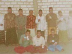 PPS Banjarbillah Kecamatan Tambellangan Serahkan Honor Pantarlih