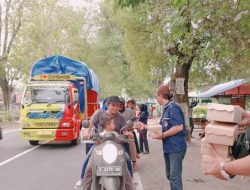 Mencari Berkah Ramadhan, LSM LPHM PANDAWA Berbagi Takjil dan Buka Bersama