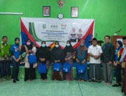 LAZISNU DAN INDOMARET MENYERAHKAN BANTUAN PROGRAM PEDULI PENDIDIKAN