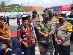 Puluhan Pemudik Tujuan Jakarta dan Surabaya Apresiasi Program Balik Mudik Gratis Polres Blitar Kota