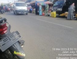 Rutin Bayar Retribusi, PKL Depan Pasar Omben Merasa Bebas