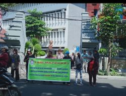 Walimurid Dan LSM Aksi Demo Kantor Diknas Jatim, Minta Gubernur Evaluasi Kadisdik