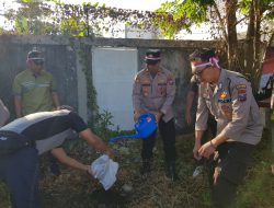 Kapolsek Cerme Iptu Andik Asworo Pimpin Gelar Bakti Sosial Penanaman Pohon Serentak Polri