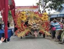 Menjalin Persatuan dan Kesatuan Pemdes Sumberdadi Gelar Pawai Budaya