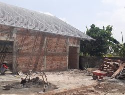 Alergi dan Hindari Wartawan Saat Konfirmasi Proyek Pembangunan Kelas Baru, Ada Apa Kepala UPT SD Negeri 129 Gresik