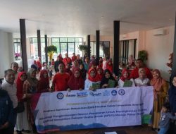Menapaki Pasar Global, Fakultas Vokasi UNAIR Bantu UMKM Kabupaten Gresik Tingkatkan Daya Saing Melalui Pengabdian Masyarakat