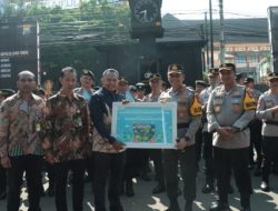 Polresta Malang Kota Terima Sertifikat Zero Emisi Dekarbonisasi Partner dan Pohon dari Pertamina