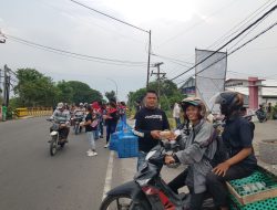 LSM GMAS dan KJJT Gresik Bagikan 500 Takjil di Bulan Suci Ramadhan