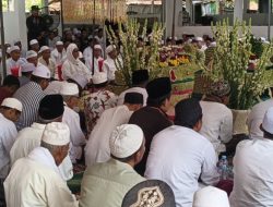 Ramaikan Harlah Is’ad ke 23, Ribuan Alumni Padati Halaman Maqbaroh Pendiri Pertama PP-Darul Ulum Gersempal