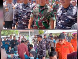 Pemulihan Daerah Pasca Bencana, KASAL Didampingi Pangdam V/ Brawijaya Tinjau Korban Gempa Pulau Bawean
