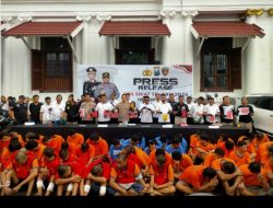 Hasil Operasi Sikat Semeru 2024, Polrestabes Surabaya Ungkap 405 Kasus dan 243 Tersangka Di Amankan