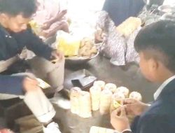 Tim PKM UNESA Dampingi UMKM di Desa Setro untuk Naik Kelas