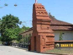 Pelayanan Pendidikan SMAN 1 Bangsal Tuai Protes