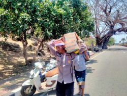 Bhabinkamtibmas Kelurahan Gilimanuk Bersinergi dengan Umat Hindu dalam Kegiatan Piodalan di Pura Puseh