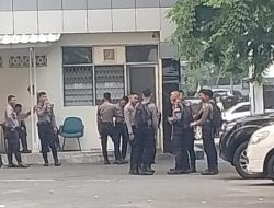 Ketua Umum dan Bendahara PWI Dikurung di Gedung Dewan Pers