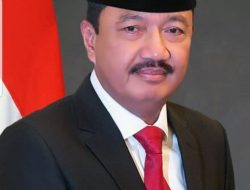 Komjen Pol (Purn) Budi Gunawan Dilantik Menjadi Ketua Harian Kompolnas