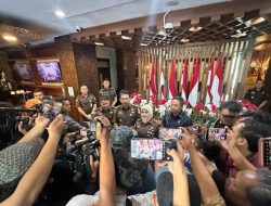 Kajati Jatim Mia Amiati Terangkan 3 Hakim Perkara Ronald Tannur Dibawa ke Kejagung