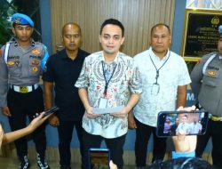 Polres Gresik Gelar Konferensi Pers, Tetapkan Mantan Kades Sekapuk Abdul Halim Tersangka Penggelapan Aset Desa