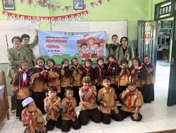 Mahasiswa UPN Veteran Jawa Timur Sebarkan Pentingnya Pengenalan Pancasila Sejak Dini di Kelas 1C SD Al-Islah Surabaya