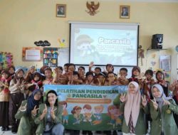 Mahasiswa UPN Veteran Jawa Timur Gelar Pelatihan Pendidikan Pancasila di SDN Medokan Ayu 1