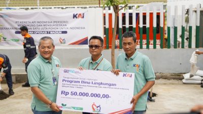 KAI Go Green,KAI Daop 7 Madiun Tanam Berbagai Jenis Pohon