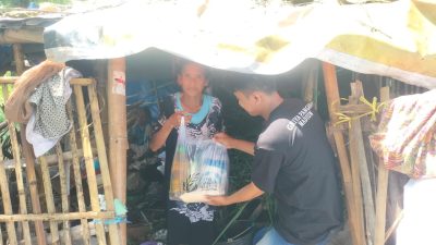 Ngabuburit , Yayasan Griya Pangan Madiun Perum Pilangrejo Permai Bagikan Ratusan Paket Sembako